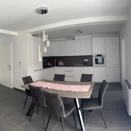 Apartmani Lana Раб Екстер'єр фото
